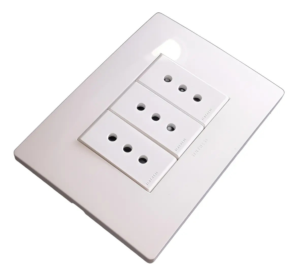 Tomacorriente Triple 10a Embutido Noir Sinthesi