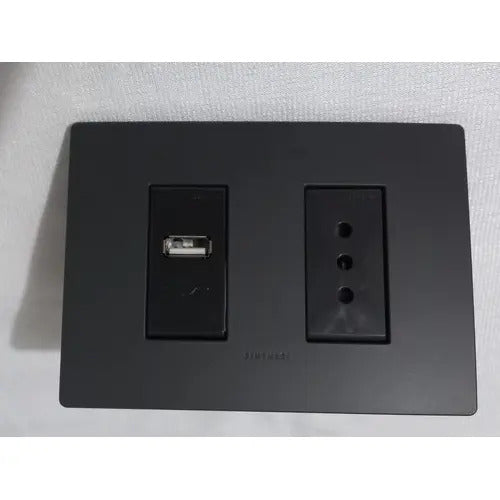 Toma Corriente 10a + Toma Usb Noir S22 Sinthesi Color Gris