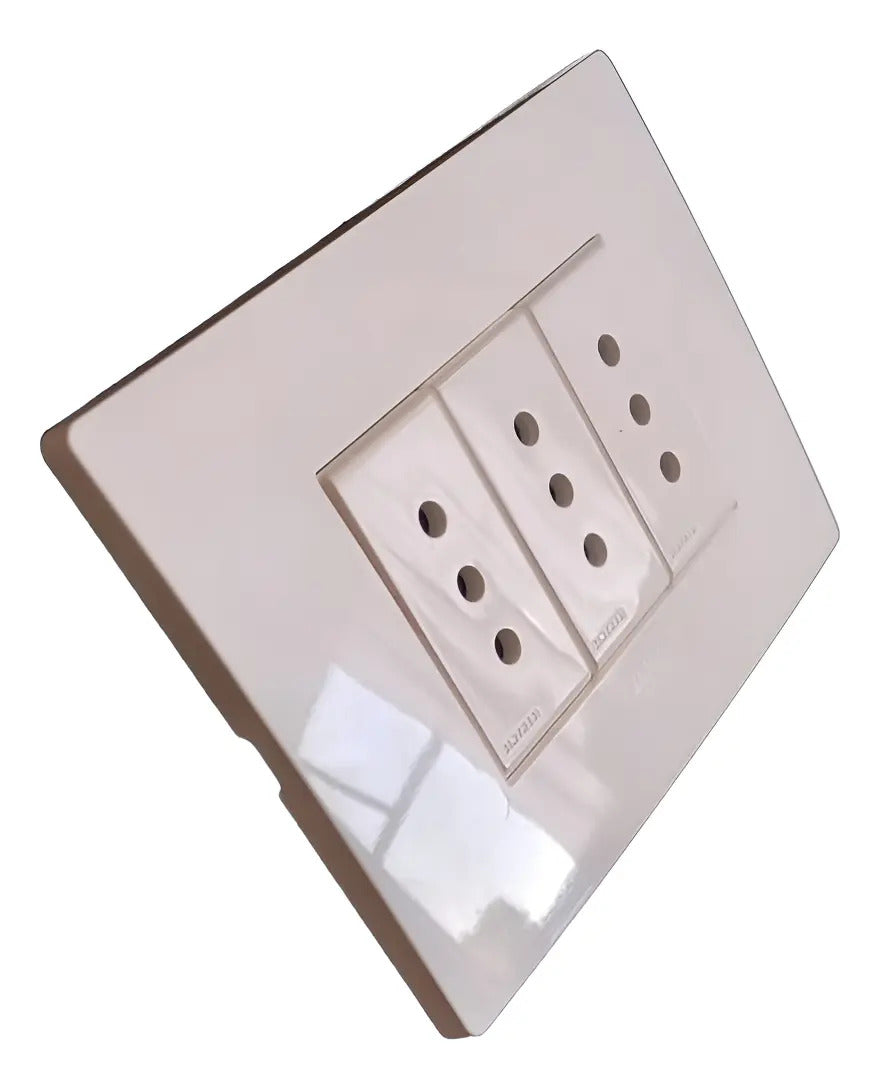 Tomacorriente Triple 10a Embutido Noir Sinthesi