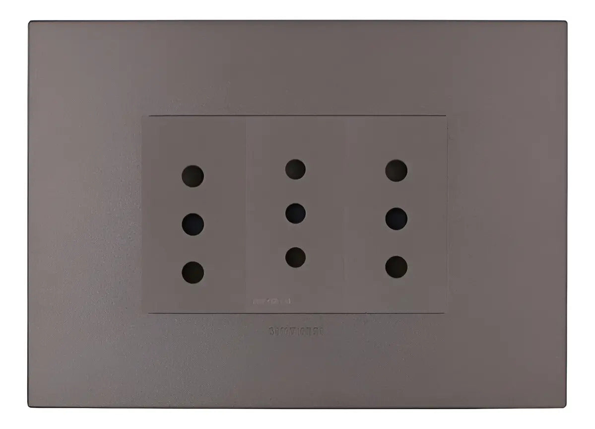 Enchufe Triple 10a Piedra S44 Sinthesi