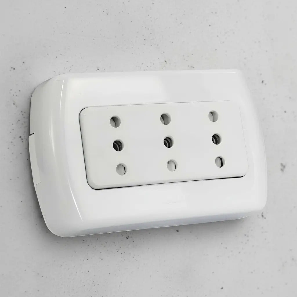 Enchufe Triple Sobrepuesto Kalop Blanco Con 3 Tomas Para Interiores