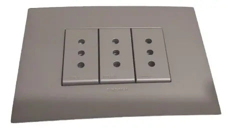 Enchufe Triple 10a Piedra S44 Sinthesi