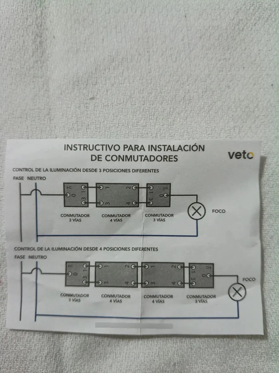 Interruptor De Cruzamiento 4 Vías 15a 250v Con Luz Piloto